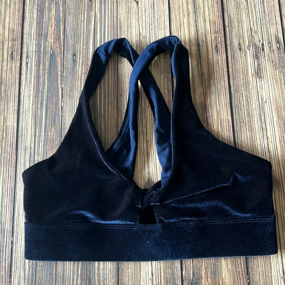 Fabletics Navy Blue Twist Cross Back Bra S - Picture 1 of 3